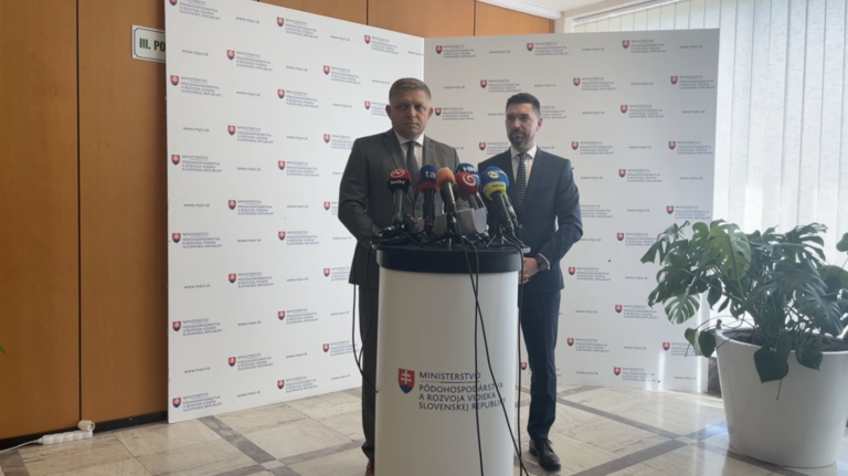 TB premiéra Roberta Fica a ministra pôdohospodárstva a rozvoja vidieka SR Richarda Takáča