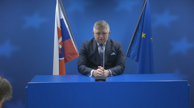 Tlačová konferencia predsedu vlády SR Roberta Fica po skončení mimoriadneho summitu EU v Bruseli.