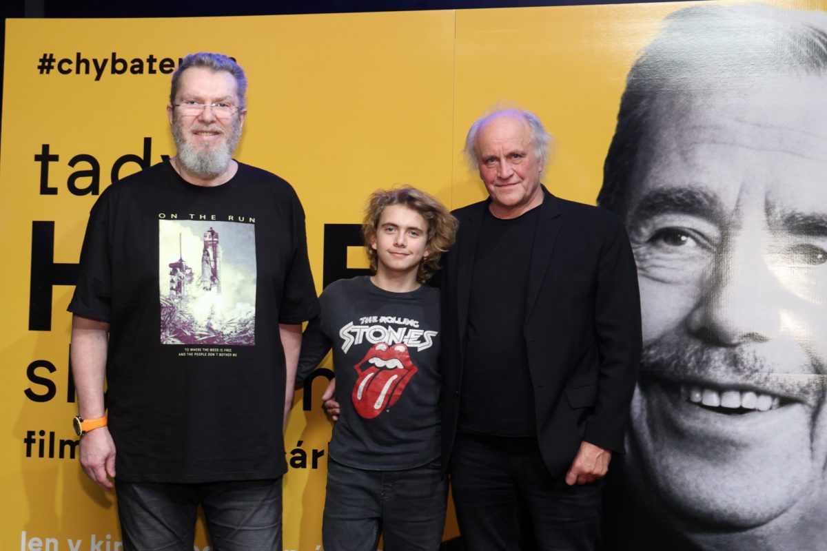 Tady_havel_slysite_me_premiera_richard_muller_syn_markus_michael_kocab.jpg