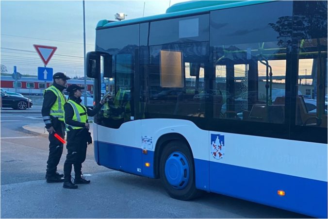 opitý vodič autobusu