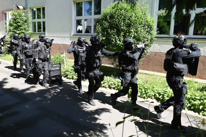 POLÍCIA: Cvičenie na Vysokej škole DTI