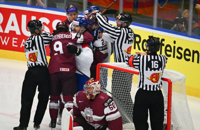 HOKEJ MS: Slovensko  Lotyšsko