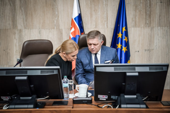 Denisa Saková, Robert Fico