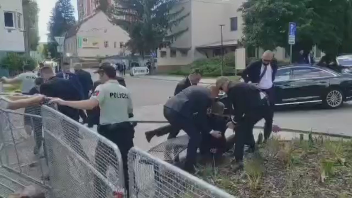 Atentát na Roberta Fica v Handlovej