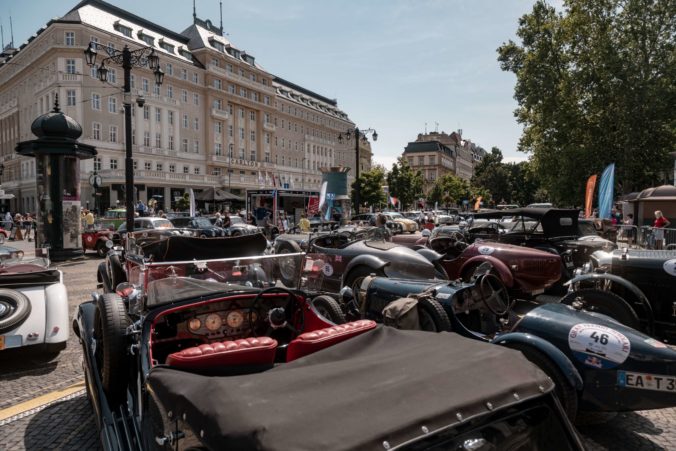 V centre kosic budete moct v nedelu 26. maja obdivovat kus automobilovej historie.jpg