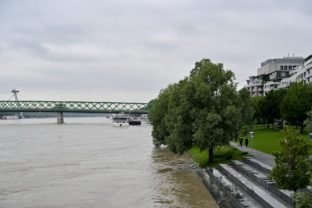 POČASIE: Stúpajúca hladina rieky Dunaj