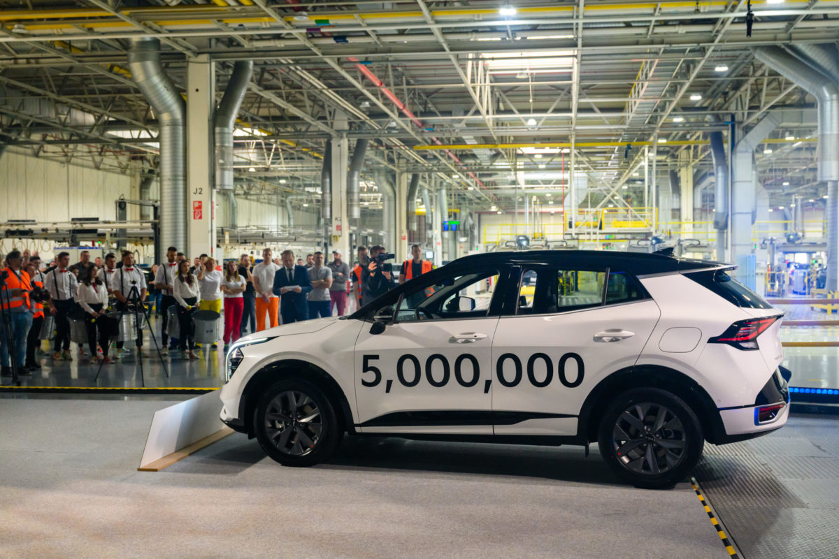 PRIEMYSEL: Kia Slovakia vyrobila 5 miliónov áut