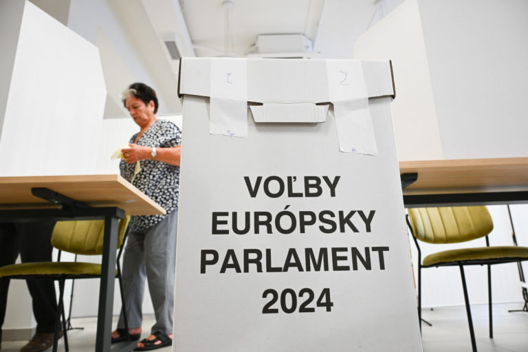 VOĽBY EP: Otvorenie volebných miestností