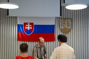 VOĽBY EP: Otvorenie volebných miestností