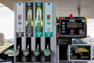 SLOVNAFT: Solárna energia na servisných staniciach