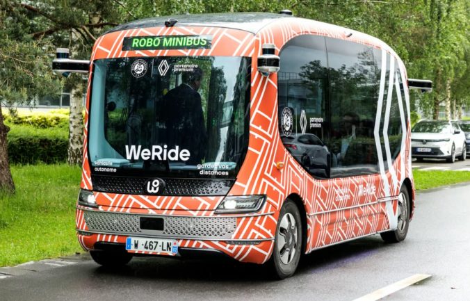 Renault predstavuje výrobu autonómneho robotického miniBusu úrovne 4