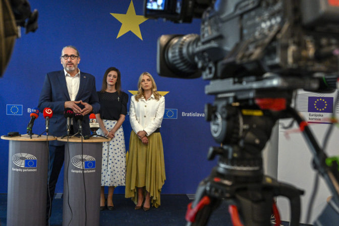 DOM EURÓPSKEJ ÚNIE: Stretnutie s europoslancami