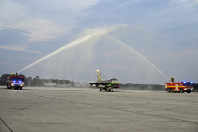 MO SR: Prílet slovenských stíhačiek F 16