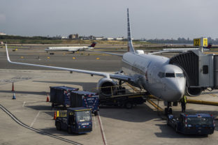 Boeing, American Airlines