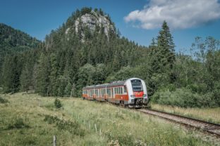 Posilnene sezonne spojenia su aj na trase kosice_presovmargecanybanska bystrica.jpg