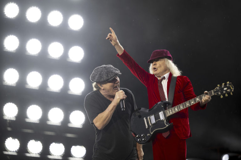 AC/DC, Brian Johnson, Angus Young