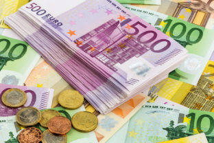 Many,Different,Euro,Bills.,Symbolic,Photo,For,Wealth,And,Investments.