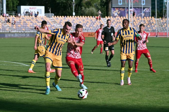 FUTBAL NL: Banská Bystrica - Dunajská Streda