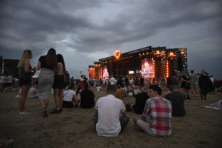 LOVESTREAM FESTIVAL: Welshly Arms