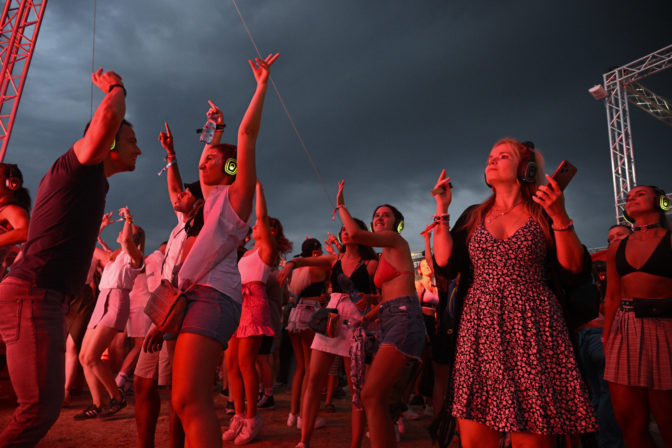 LOVESTREAM FESTIVAL: Welshly Arms