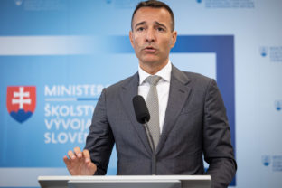 ŠKOLSTVO: Návšteva premiéra na ministerstve