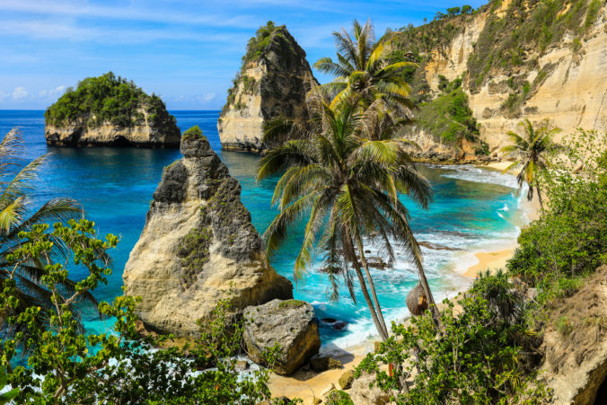 View of diamond beach. tropical beach in Bali