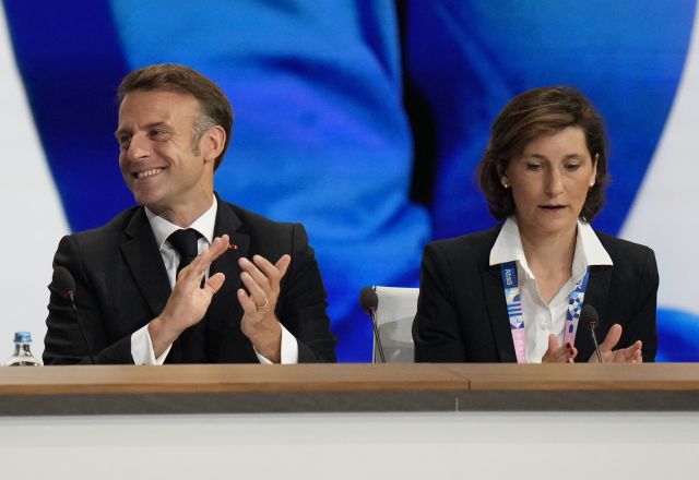 Emmanuel Macron, Amélia Oudéaová Castéraová