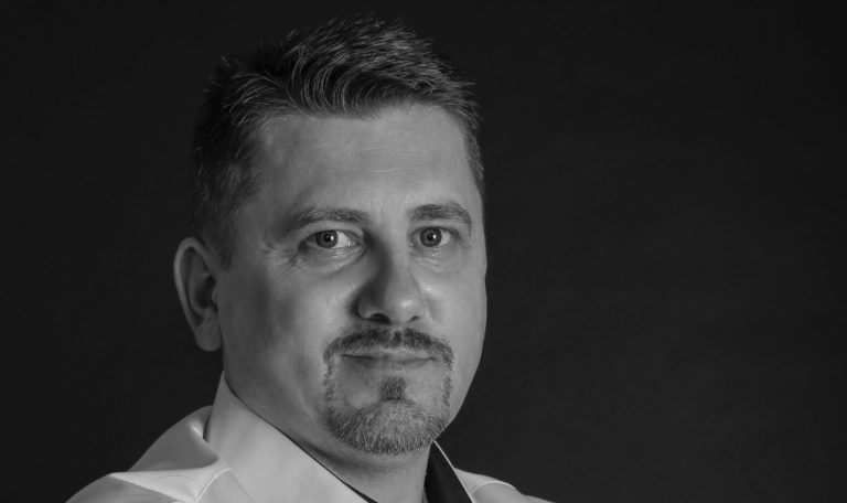 Spisovateľ a publicista Marcel Maniak