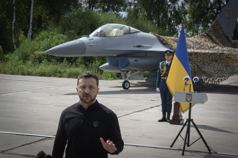 Zelenskyj, F16