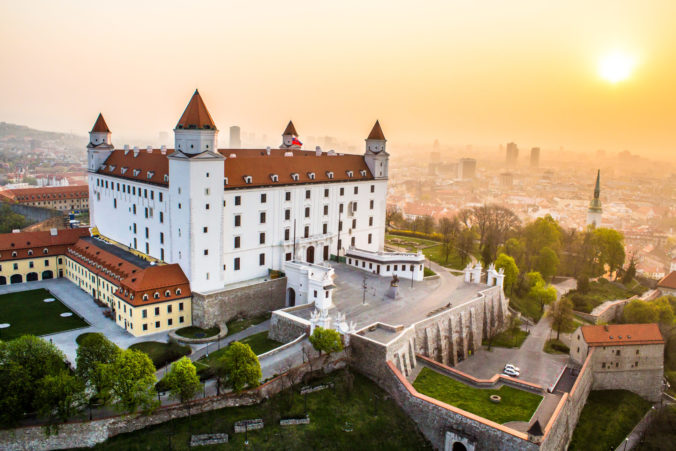 Z btb_bratislava_castle_c ms_agency.jpg