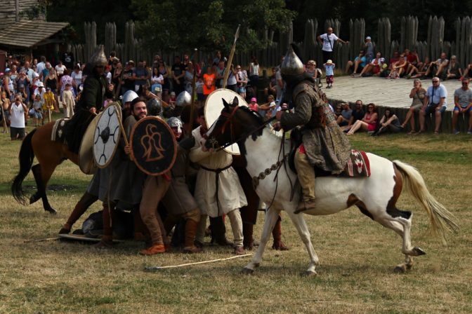 Archeoskanzen Modrá a Klenotnica Veľkej Moravy