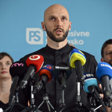 PS: Výzva novej vláde k problémom na Slovensku