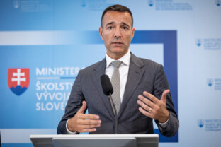 ŠKOLSTVO: Návšteva premiéra na ministerstve