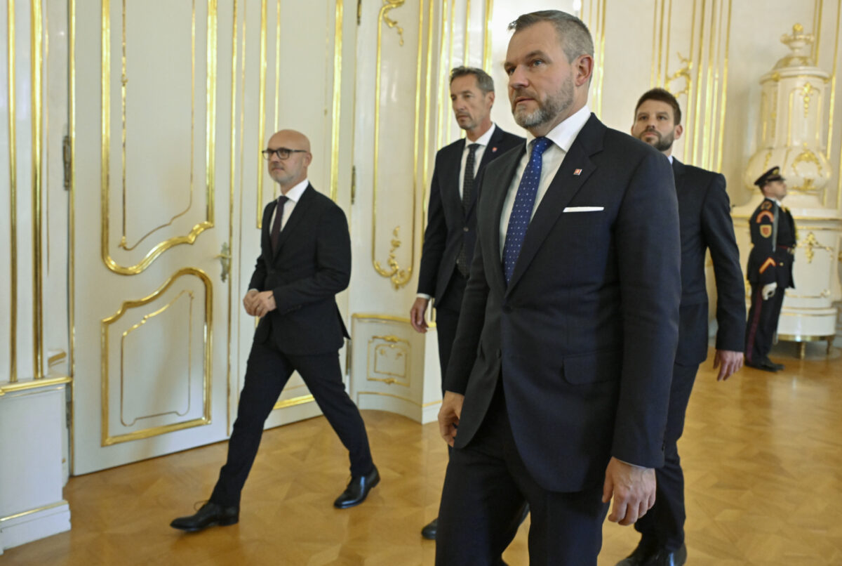 PREZIDENT: Obed s predstaviteľmi opozičných strán
