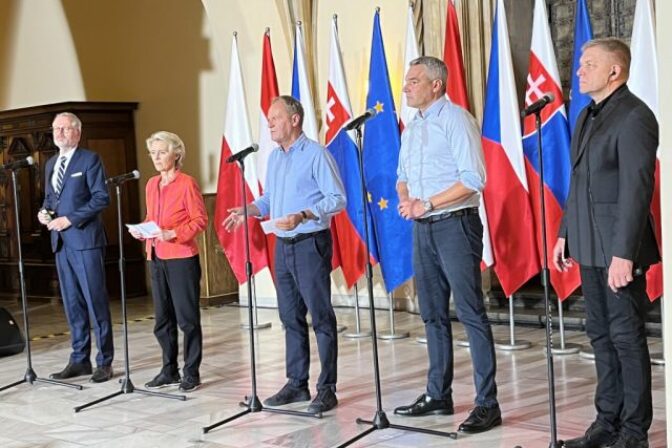 Robert Fico, Ursula von der Leyen, Petr Fiala, Donald Tusk