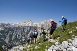 Dobrodružné aktivity v Európe: Od paddleboardingu v Nórsku po jazdu na koni v Albánsku