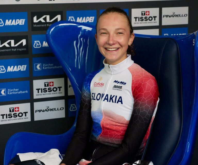 Viktória Chladoňová