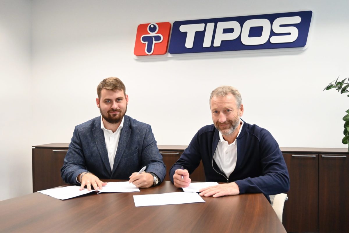 Tipos_stz_1_podpisovanie_zmluvy_peterdedo_miloslavmecir_09092024.jpg