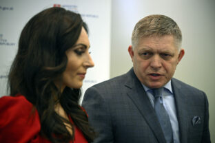 Robert Fico, Zuzana Dolinková