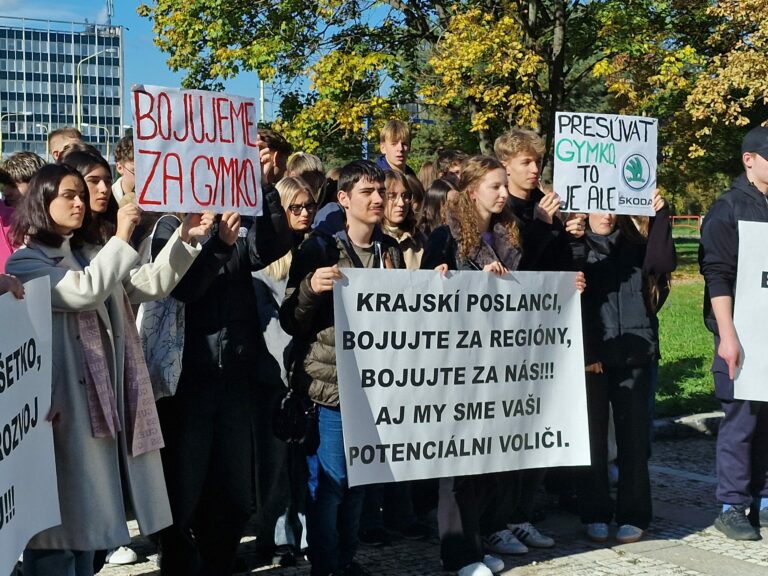 PREŠOV: Protest študentov svidníckeho gymnázia