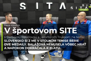 Barbora Balážová, zlatá medailistka z Majstrovstiev Európy zo štvorhry v stolnom tenise a reprezentačný tréner žien Jaromír Truksa počas rozhovoru vo video podcaste V športovom SITE.