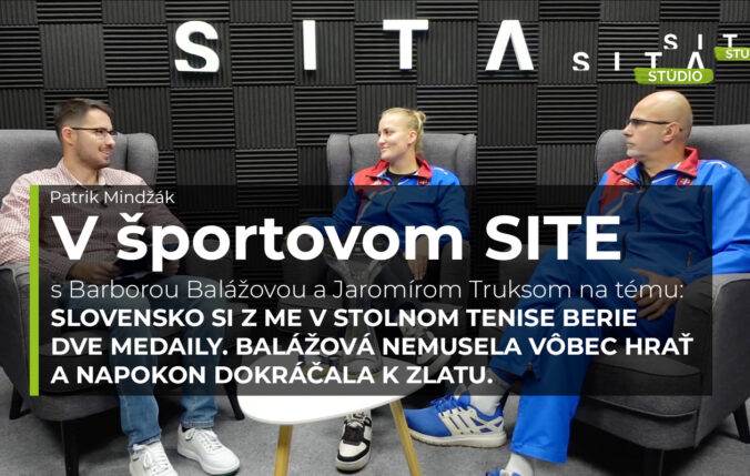 Barbora Balážová, zlatá medailistka z Majstrovstiev Európy zo štvorhry v stolnom tenise a reprezentačný tréner žien Jaromír Truksa počas rozhovoru vo video podcaste V športovom SITE.