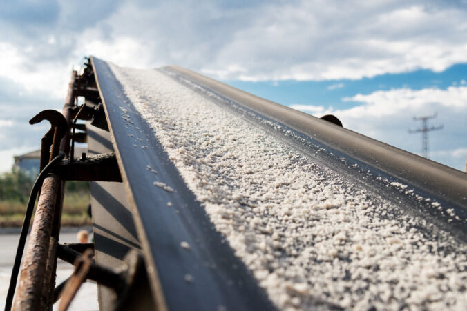 Salt extraction by traditional technology