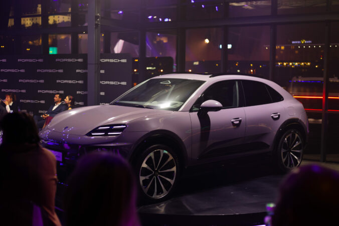 Titulka_porsche_macan.jpg