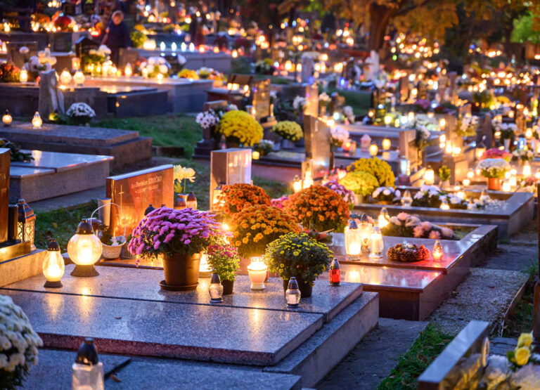 NITRA: Sviatok Všetkých Svätých, Dušičky, cintorín