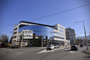 BANSKÁ BYSTRICA: Parkovací dom Centrum