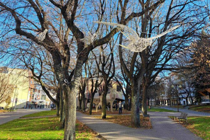 POPRAD: Inštalácia vianočnej výzdoby