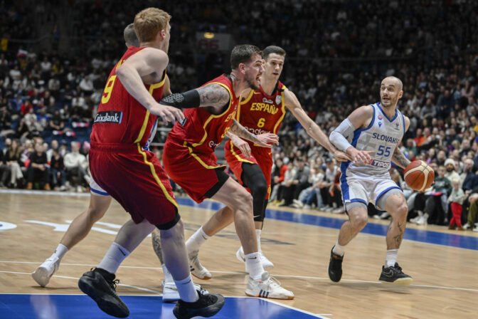 BASKETBAL: Slovensko - Španielsko