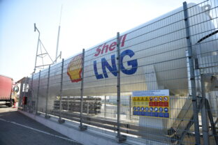 Foto_shell_otvorenie lng stanice_lozorno_6.jpg