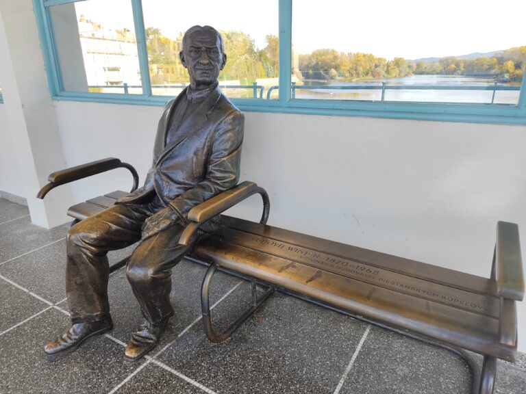 komentované prehliadky, ktoré vás vtiahnu do minulosti a ktoré vám odhalia tajomstvá mesta